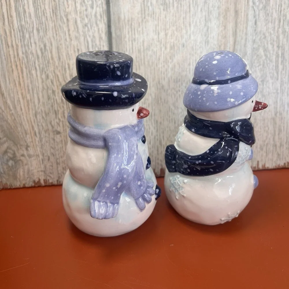 HOME Snowmen Blue And White Salt & Pepper Shakers Ceramic Christmas Kitchen